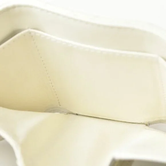 CHANEL White Caviar Leather Wallet - Picture 8 of 11